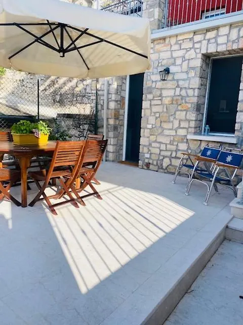 Holiday home Casa Vacanze Lea Villa Toscolano Maderno
