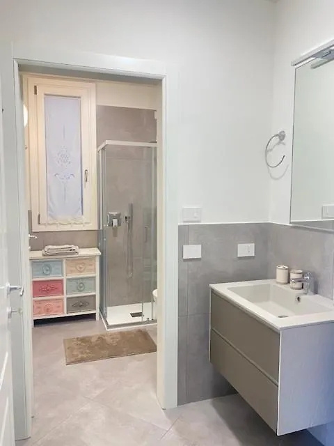 Holiday home Casa Vacanze Lea Villa Toscolano Maderno